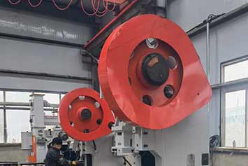 沈陽(yáng)設(shè)備翻新噴漆舊設(shè)備后就像剛剛生產(chǎn)的新設(shè)備